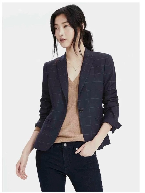 Banana Republic Jackets & Blazers - Banana Republic stripe Blazer Size 6